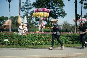 BIB: 
                            <button type="button" onclick="openModal(27617159)" class="btn btn-primary btn-sm float-right btn-popup" data-toggle="modal" data-target=".modal-high-quality">
                        <i class="fas fa-shopping-cart"></i> Add to Cart
                    </button>
                                            <button type="button" onclick="isThisMe(27617159, true)" class="btn btn-success btn-sm float-right btn-popup btn-isme hidden" data-toggle="tooltip" data-placement="bottom" title="นี่คือรูปของคุณใช่ไหม คลิกที่นี่เพื่อเอาเข้าอัลบั้ม">
                        <i class="fas fa-plus"></i> Add to album
                    </button>
                    <button type="button" onclick="isThisMe(27617159, false)" class="btn btn-warning btn-sm float-right btn-popup btn-isnotme hidden">
                        <i class="fas fa-ban"></i> Remove from album
                    </button>